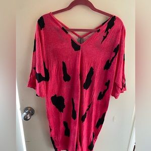 Plus size women’s tunic top.